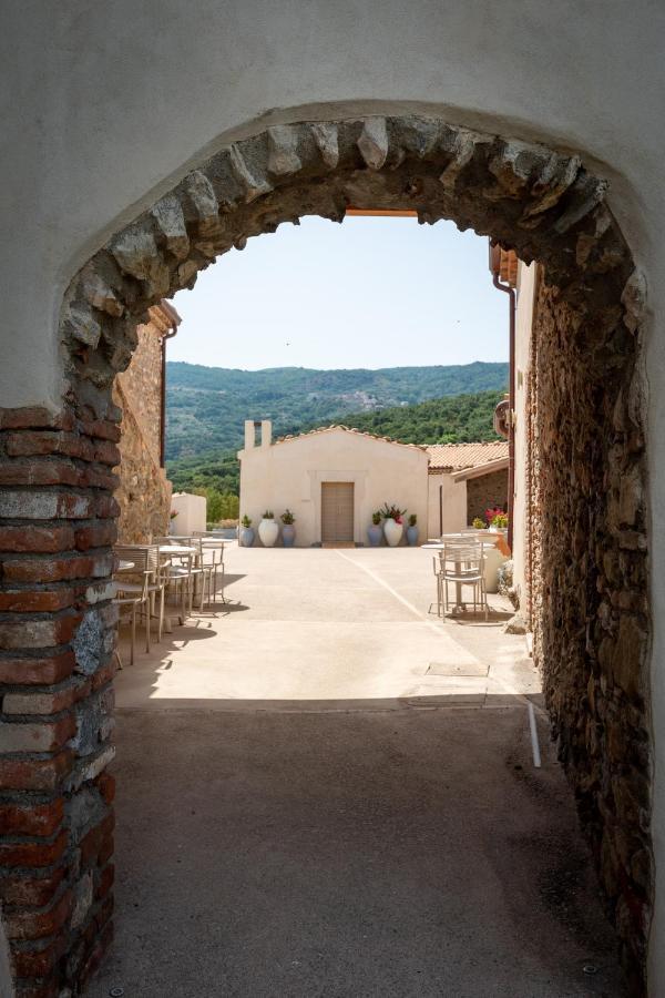 Borgo D'Orlando - Small Country Hotel Mirto  Exterior foto